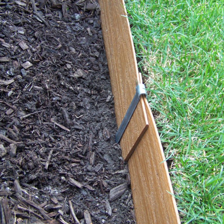 Composite Bender Board Stakes Valley View